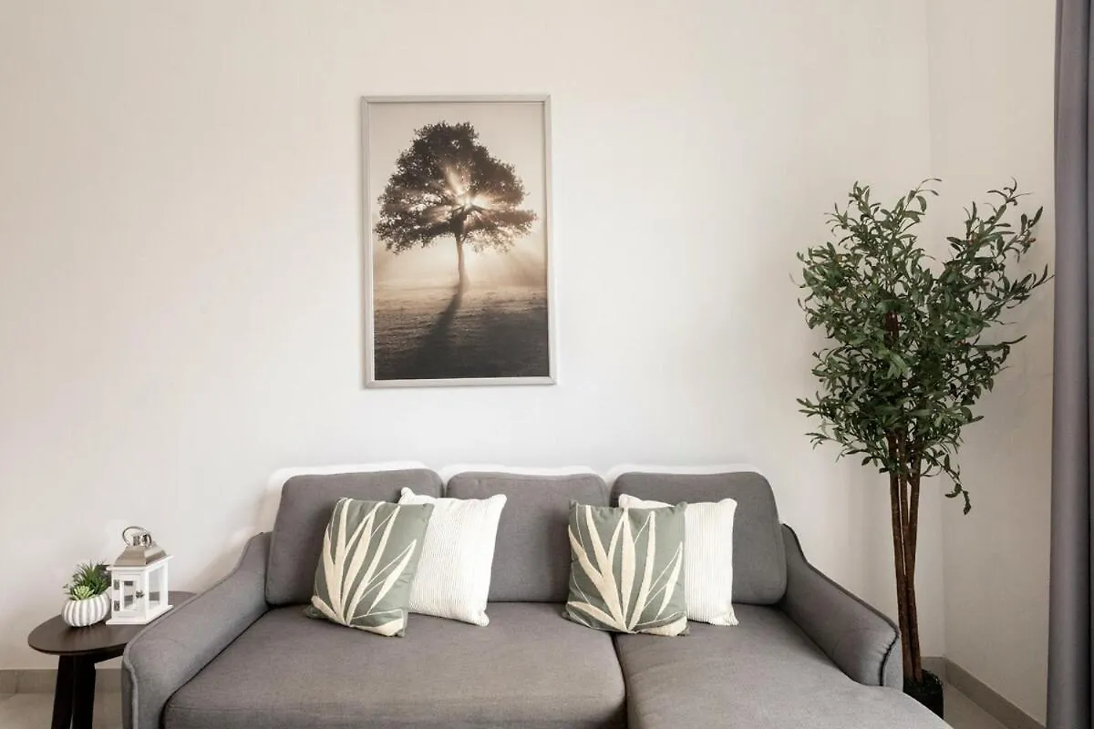 Stunning 2 Bed Apartment In Jvc Dubai 0*,