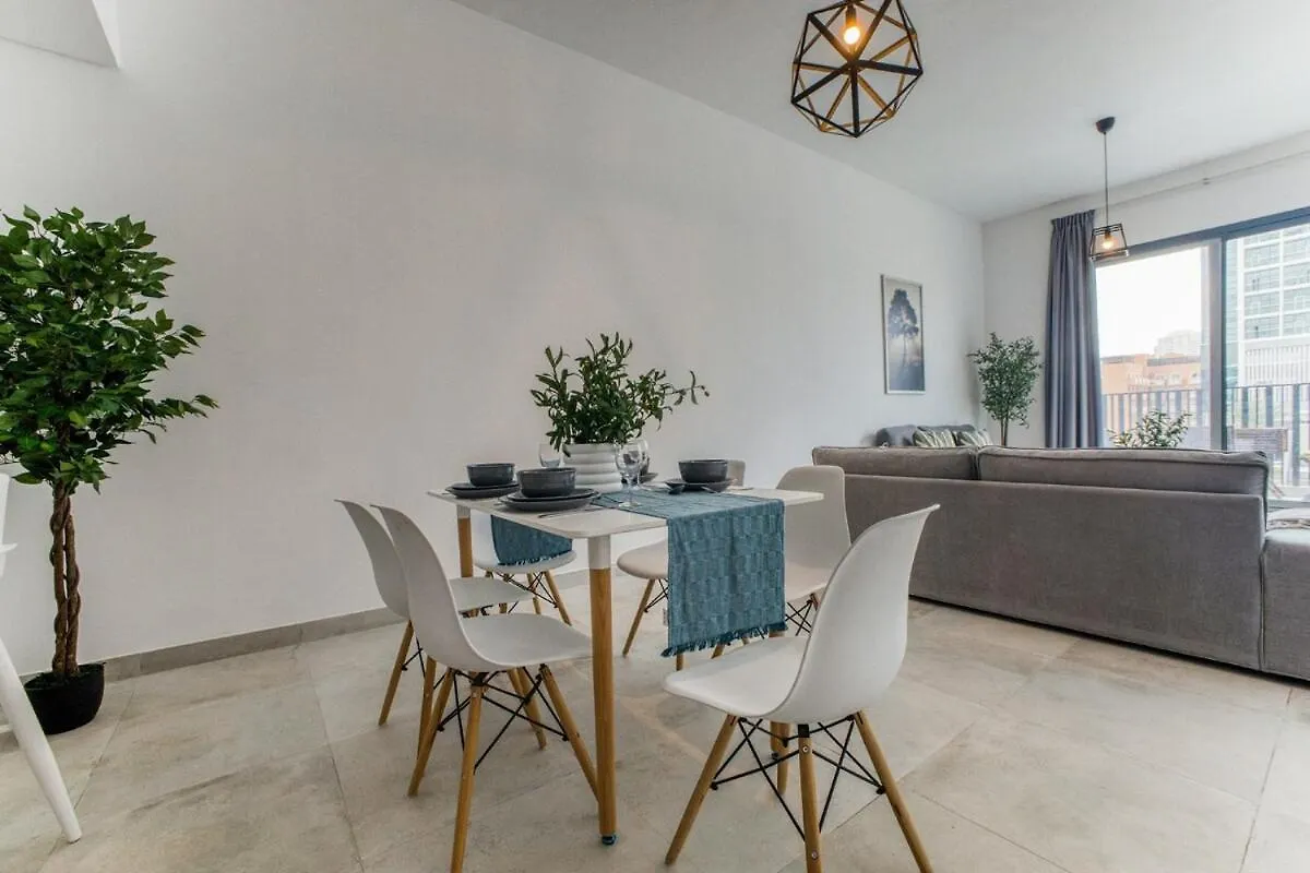 Stunning 2 Bed Apartment In Jvc Dubaj 0*,