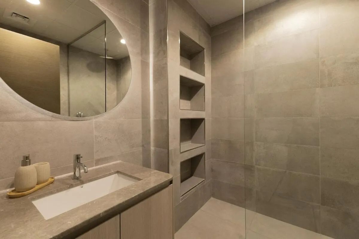 Stunning 2 Bed Apartment In Jvc Dubaj